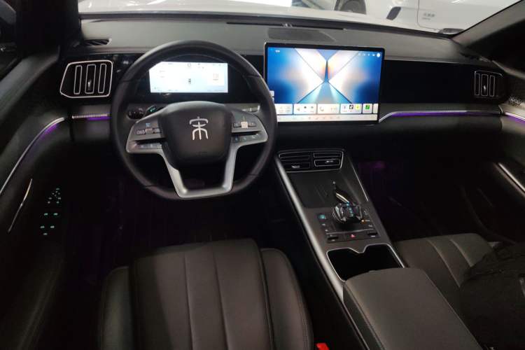 Used BYD Song Pro New Energy 2025 Second-Generation Intelligent Driving Version DM-i 115KM Excellence Edition Center Console