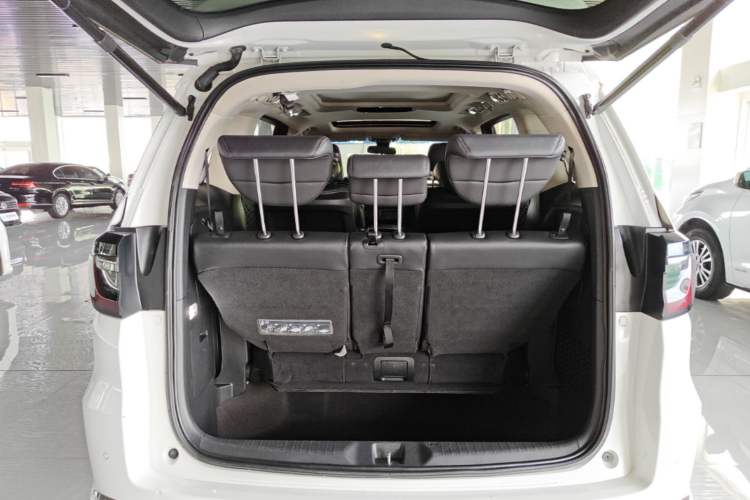 Used Honda Elysion 2022 2.0L eHEV Luxury Edition