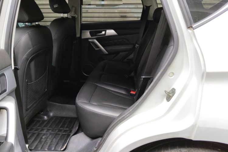 Used Haval H2 2014 1.5T Manual Two-Wheel Drive Elite Edition Left Rear Seat