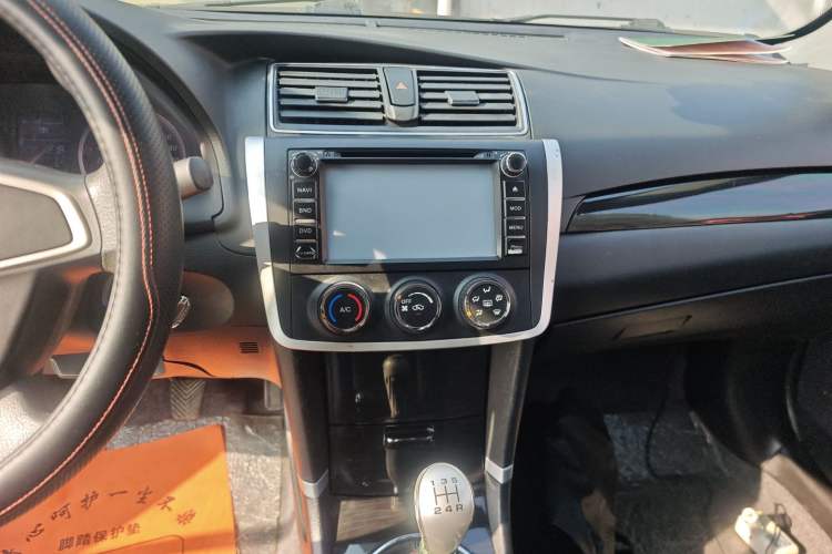 Used Zotye Z300 2014 1.5L Value Edition Manual Comfort Model
