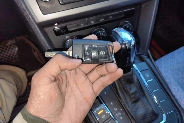 Used Volkswagen Lamando 2015 230TSI DSG Fashion Edition
