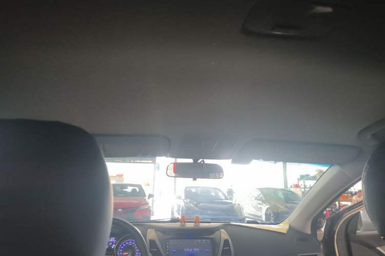 Used Hyundai Elantra (5th Generation / Langdong) 2016 1.6L Automatic Smart Version
