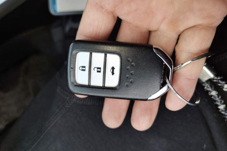 Used Honda Crider 2016 1.8L CVT Luxury Edition Vehicle Key