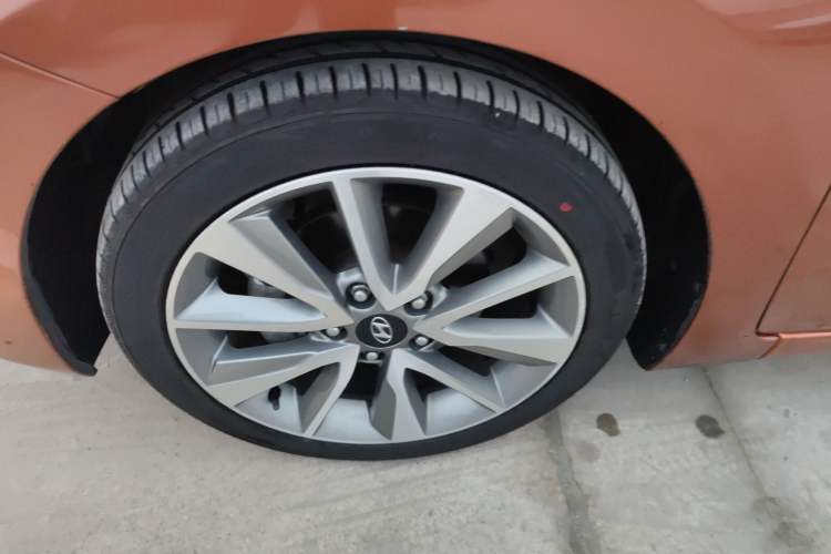 Used Hyundai Elantra (5th Generation / Langdong) 2015 1.6L Automatic Leading Model