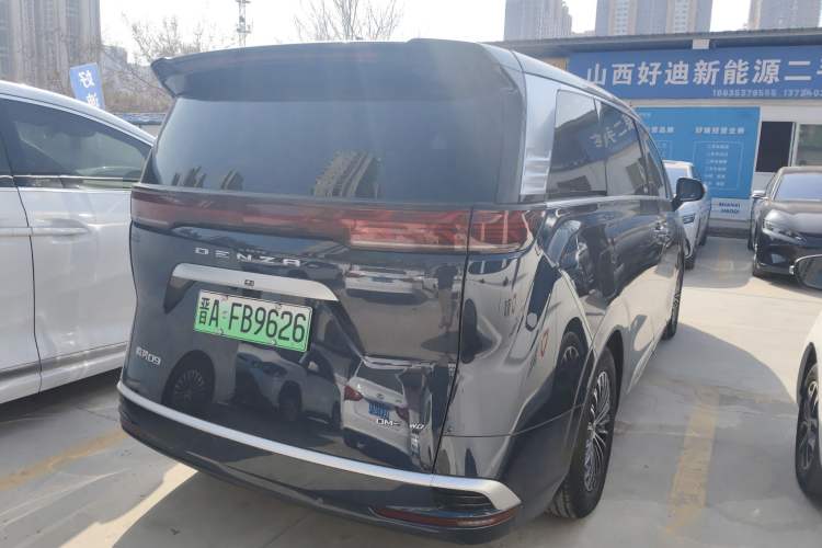 Used Denza D9 2022 DM-i 970 Four-Wheel Drive Prestige Model
