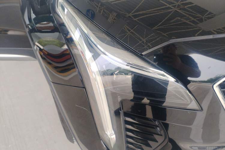 Used Cadillac XT4 2018 28T Two-Wheel Drive Leading Version Right Front Headlight