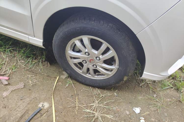 Used Wuling Hongguang 2021 1.5L Revised S Standard Version with Electric Power Steering LAR