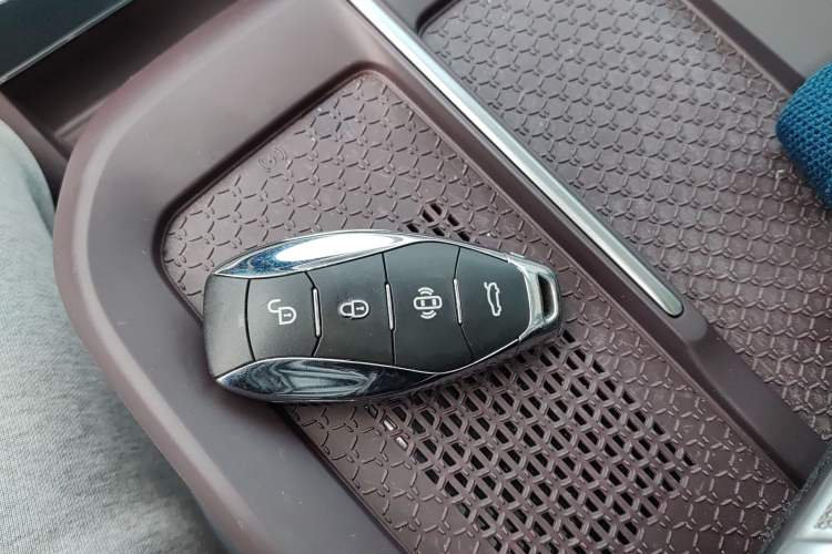 Used Hongqi EH7 2024 690 Pro Vehicle Key
