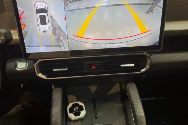 Used JETOUR Traveler 2023 2.0T All-Wheel Drive CrossPRO+
