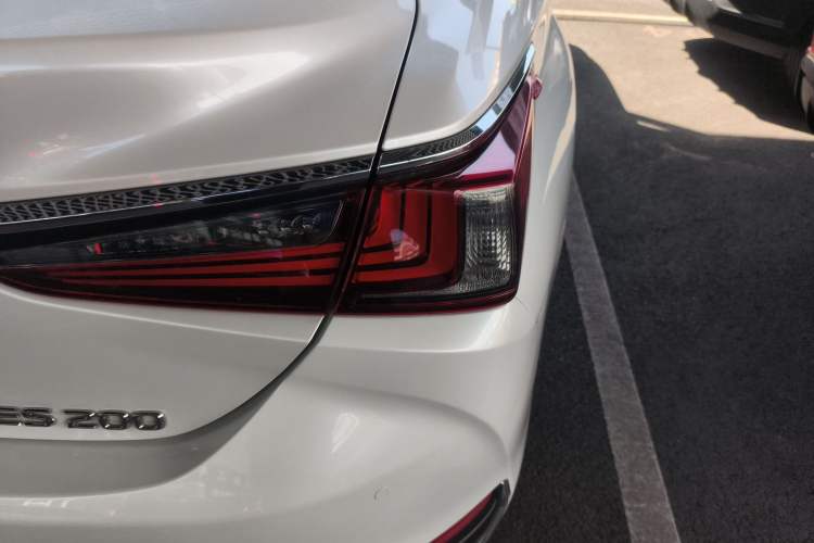 Used Lexus ES 2021 200 Excellence Edition