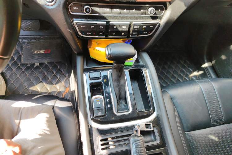 Used GAC Trumpchi GS8 2017 320T Two-Wheel Drive Luxury Edition (7 Seats)