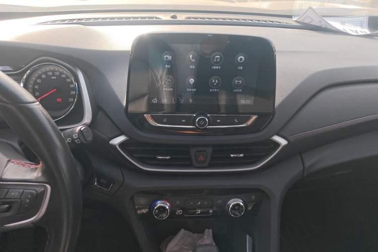 Used Chevrolet Orlando 2018 Redline 530T Automatic Zhaoxiang Edition (5+2 Seating) – China V Standard Audio And AC Panel