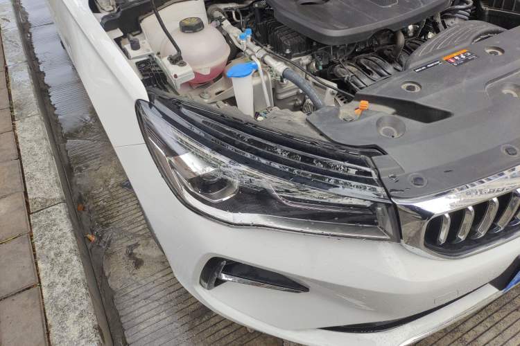 Used Geely Auto Emgrand 2025 4th Generation 1.5L CVT Longteng Edition Right Front Headlight