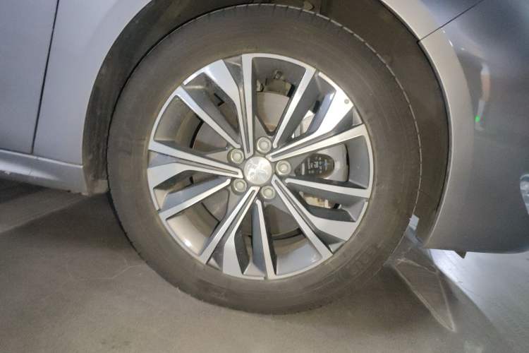 Used Peugeot 508 2022 508L 400THP PureTech Driving Control Edition Right Front Wheel Hub