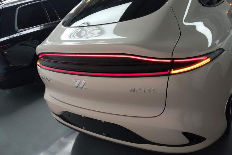 Used IM LS6 2023 Max Standard Edition