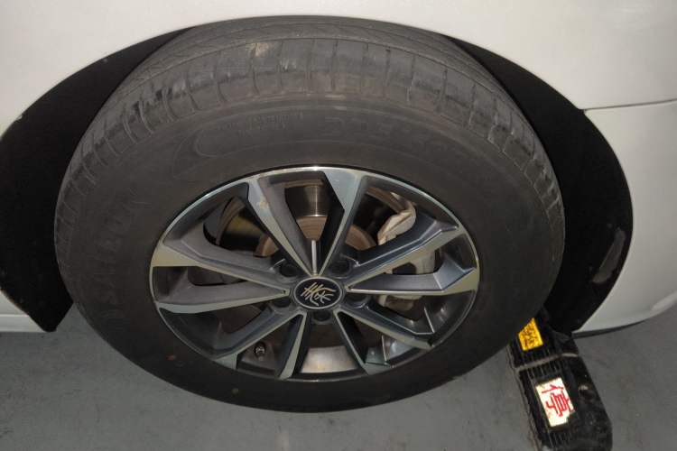 Used BYD Qin Pro New Energy 2019 DM Super Edition 1.5TI Automatic Smart Connect X-Trail Model China VI Standard Right Front Wheel Hub