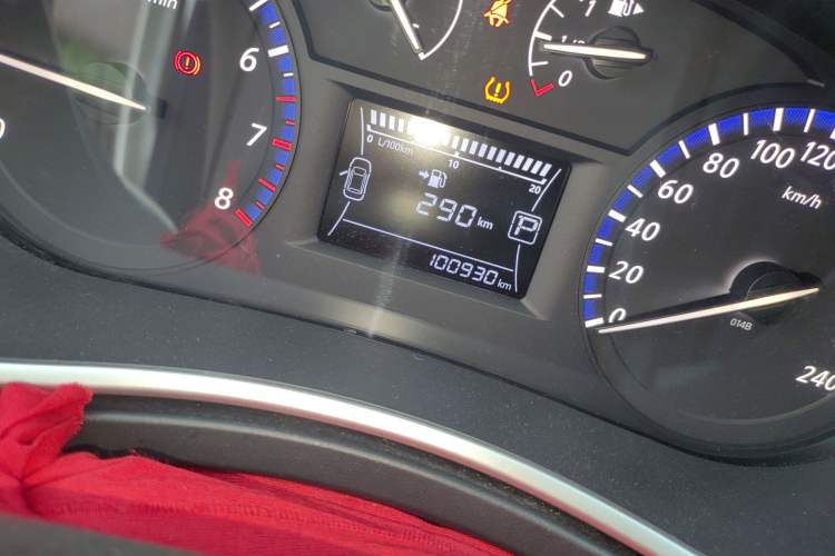 Used Venucia T90 2017 2.0L CVT Smart Edition Odometer Close Up