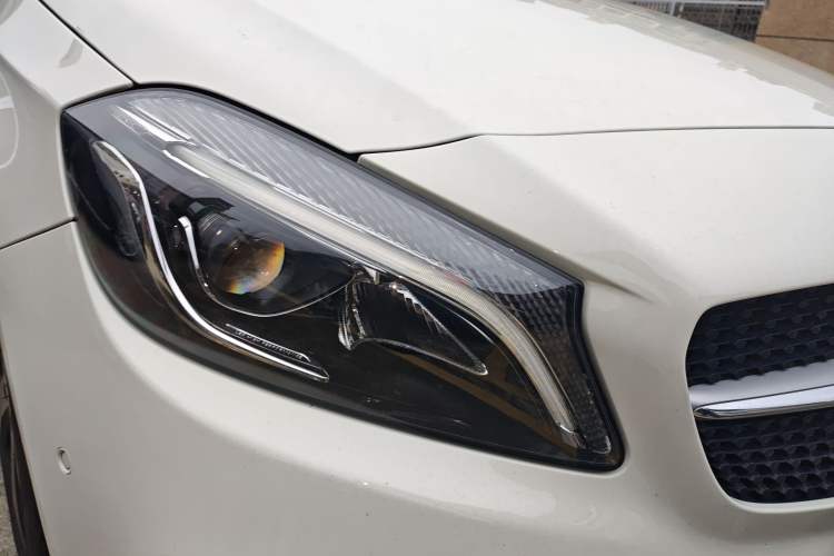 Used Mercedes-Benz A-Class (Import) 2017 A 200 Fashion Model