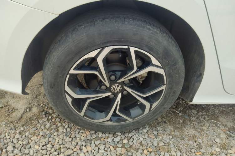 Used MG 5 2021 180 DVVT CVT Youth Luxury Edition
