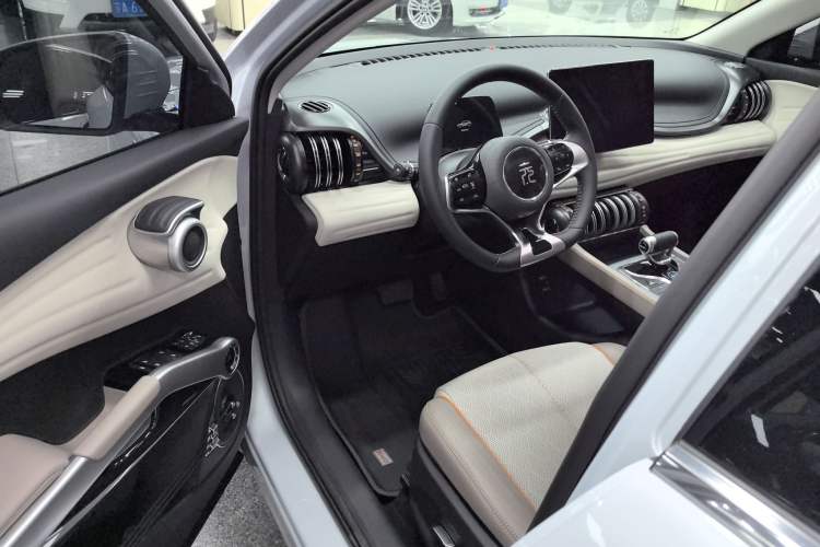 Used BYD Yuan PLUS 2024 Honor Edition 430KM Beyond Model Driver Seat