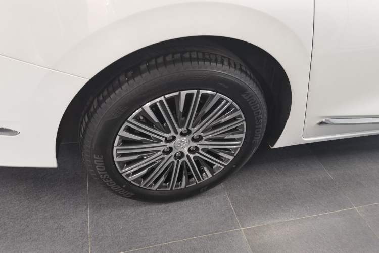 Used Buick GL8 New Energy 2024 Lu Zun Smart Edition 7-Seater Exterior 5