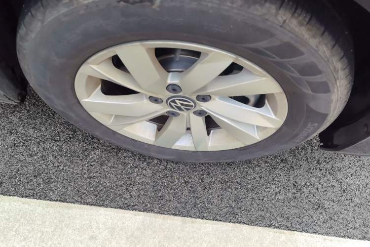 Used Volkswagen Passat New Energy 2022 430 PHEV Hybrid Business Edition Right Front Wheel Hub