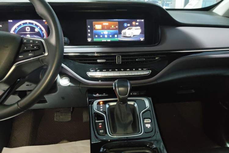 Used GAC Trumpchi M6 2024 MAX 270T WDCT Luxury Edition
