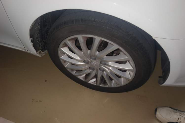 Used Geely Auto Emgrand New Energy 2016 EV Elite Model Right Front Wheel Hub