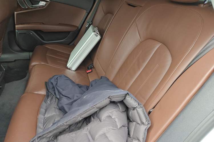 Used Audi A7 2013 50 TFSI quattro Comfort trim

