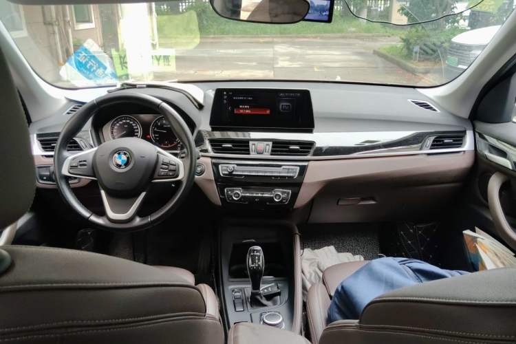 Used BMW X1 2020 sDrive25Li Leading Model
