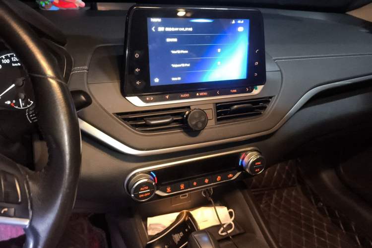 Used Nissan Teana 2020 2.0L XL Comfort Edition Audio And AC Panel