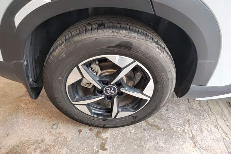 Used BYD Yuan UP 2024 401KM Leading Edition Right Rear Wheel Hub