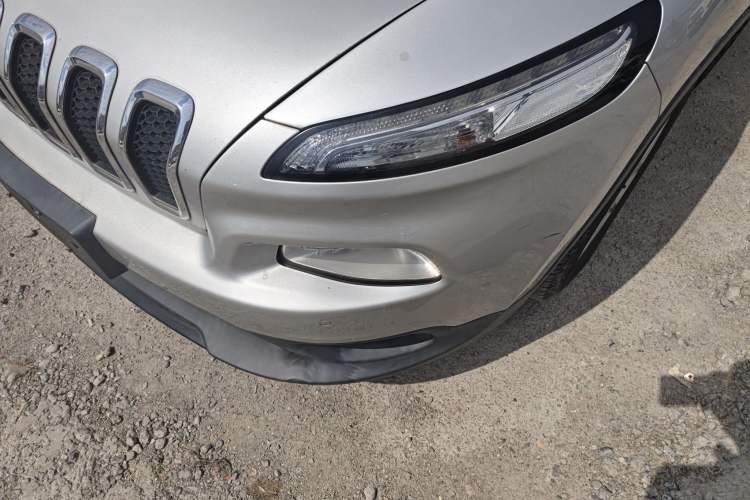 Used Jeep Cherokee 2016 2.0L Superior Edition