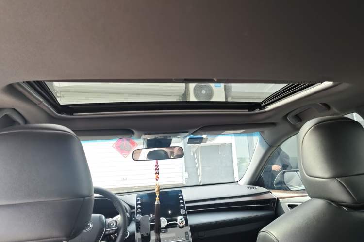 Used Toyota Avalon 2019 2.0L XLE Premium Edition China VI