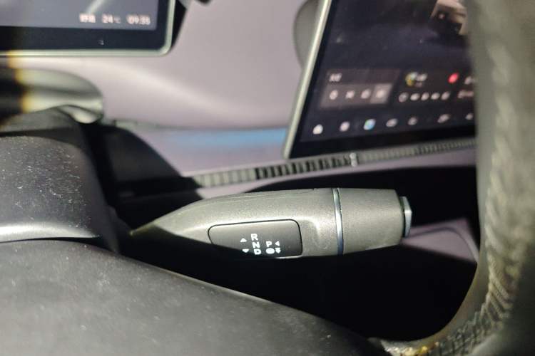 Used Leapmotor C10 2026 605 LiDAR Version Gear Lever