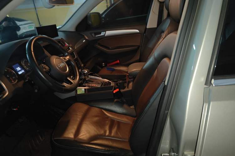 Used Audi Q5 2016 40 TFSI Technology Edition Left Front Seat