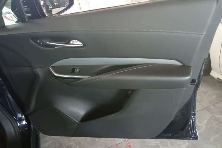 Used Cadillac XT4 2021 28T Two-Wheel Drive Leading Version