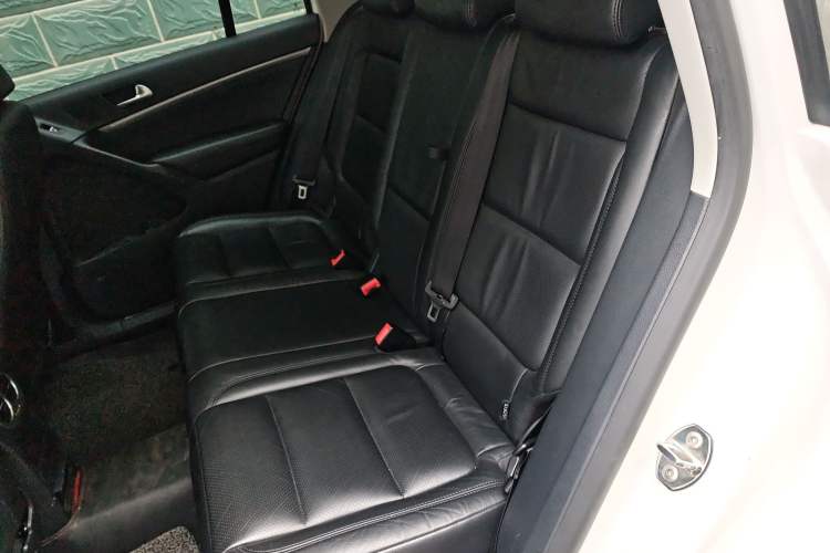 Used Volkswagen Tiguan L 2015 1.8TSI Automatic Two-Wheel Drive Luxury Model
