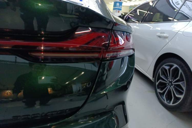 Used MG 7 2023 1.5T DCT Luxurious Supreme Edition
