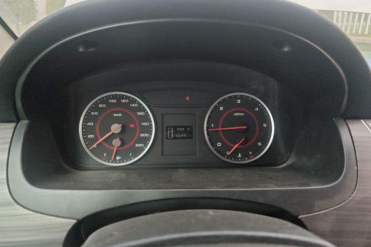 Used SAIC MAXUS G10 2016 1.9T Manual Elite Edition Diesel China IV
