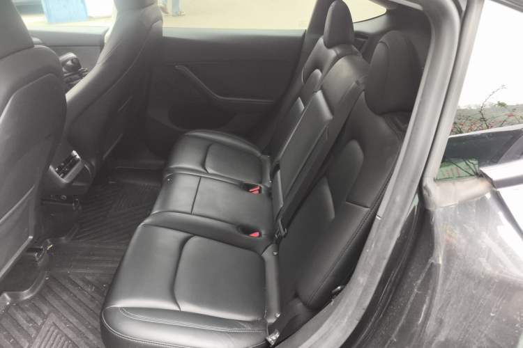 Used Tesla Model Y 2024 Rear-Wheel-Drive Version
