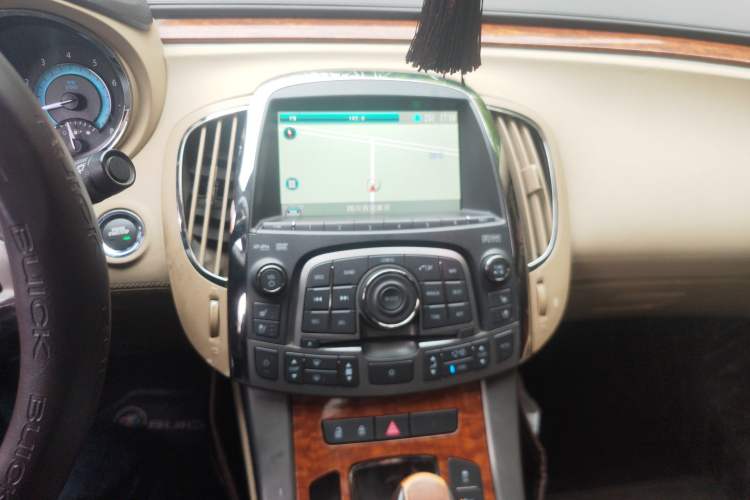 Used Buick LaCrosse 2012 2.4L SIDI Luxury Edition