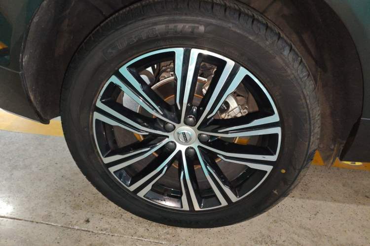 Used Volvo XC60 2022 B5 4x4 Smart Luxury Edition
