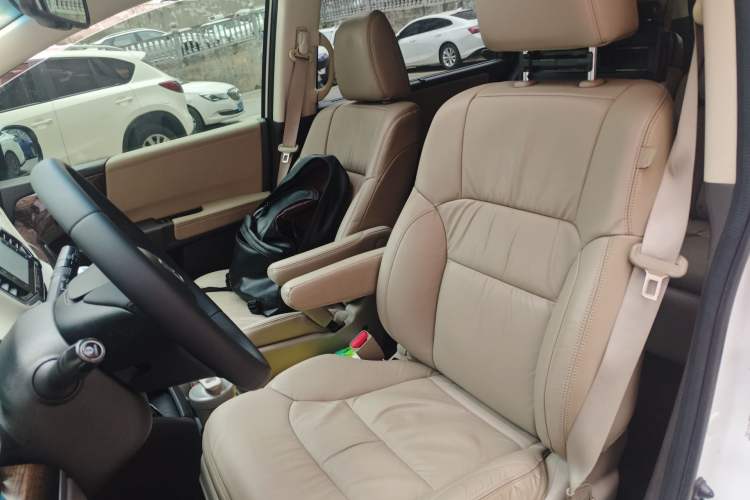 Used Honda Odyssey 2015 2.4L Supreme Edition Left Front Seat