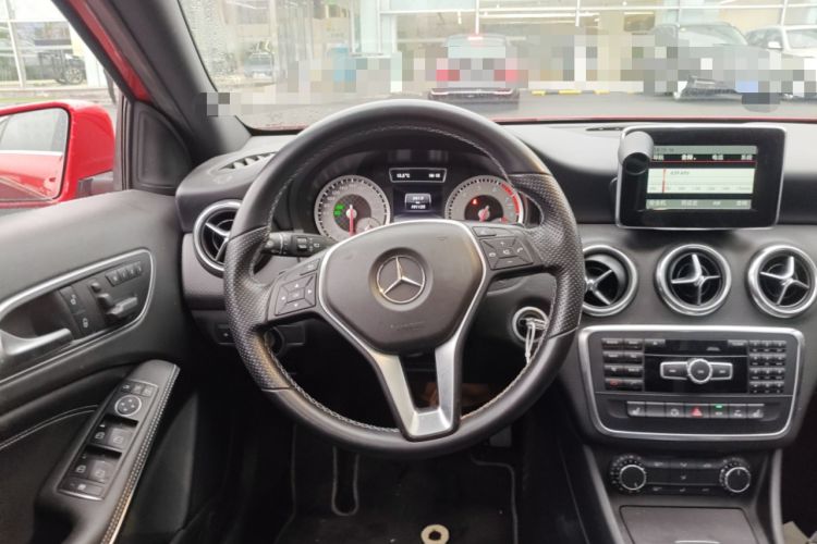 Used Mercedes-Benz A-Class 2013 A 200 Urban Edition Steering Wheel