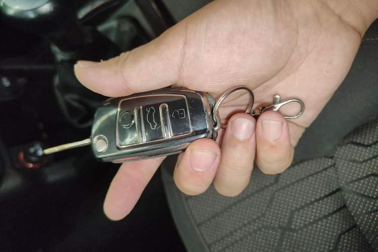 Used Land X8 2014 Explorer Edition 2.0L Urban Pioneer Version