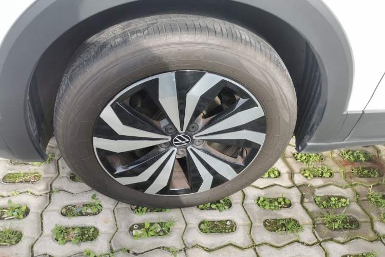 Used Volkswagen Tharu 2025 New Sharp 1.5L Ambitious Edition Left Front Wheel Hub