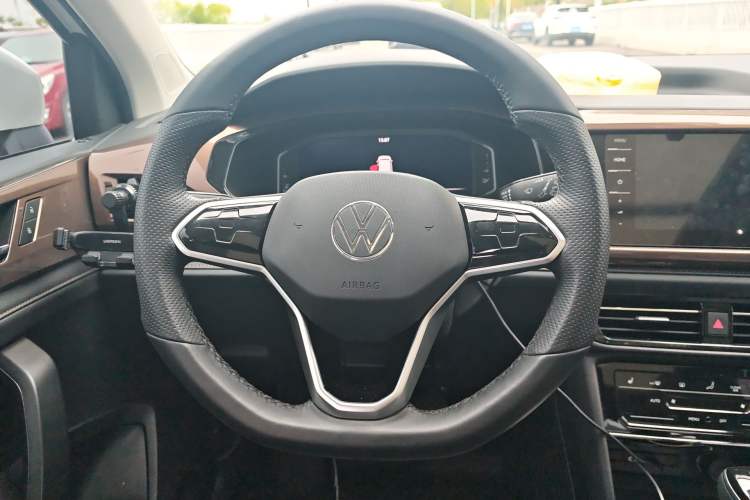 Used Volkswagen Tharu 2022 330TSI Four-Wheel Drive Luxury Edition