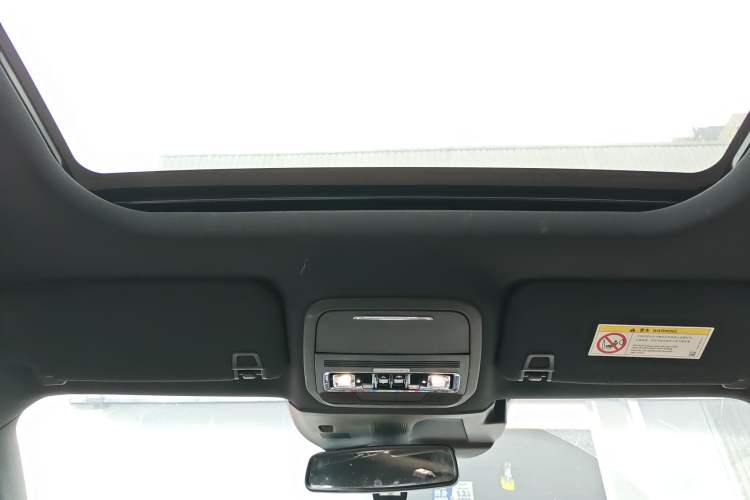 Used Lincoln Corsair 2022 2.0T Two-Wheel Drive Luxury Edition Headliner