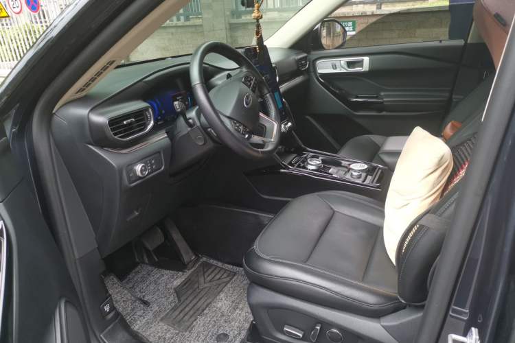 Used Ford Explorer 2020 EcoBoost 285 4x4 Platinum Edition 6 Seats
